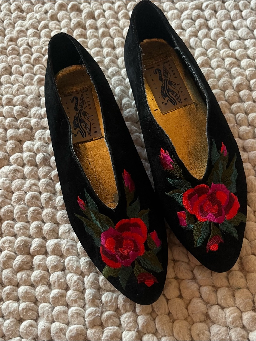 Perry Ellis vintage  Black suede Slip-On Flats with Red Floral Embroidery